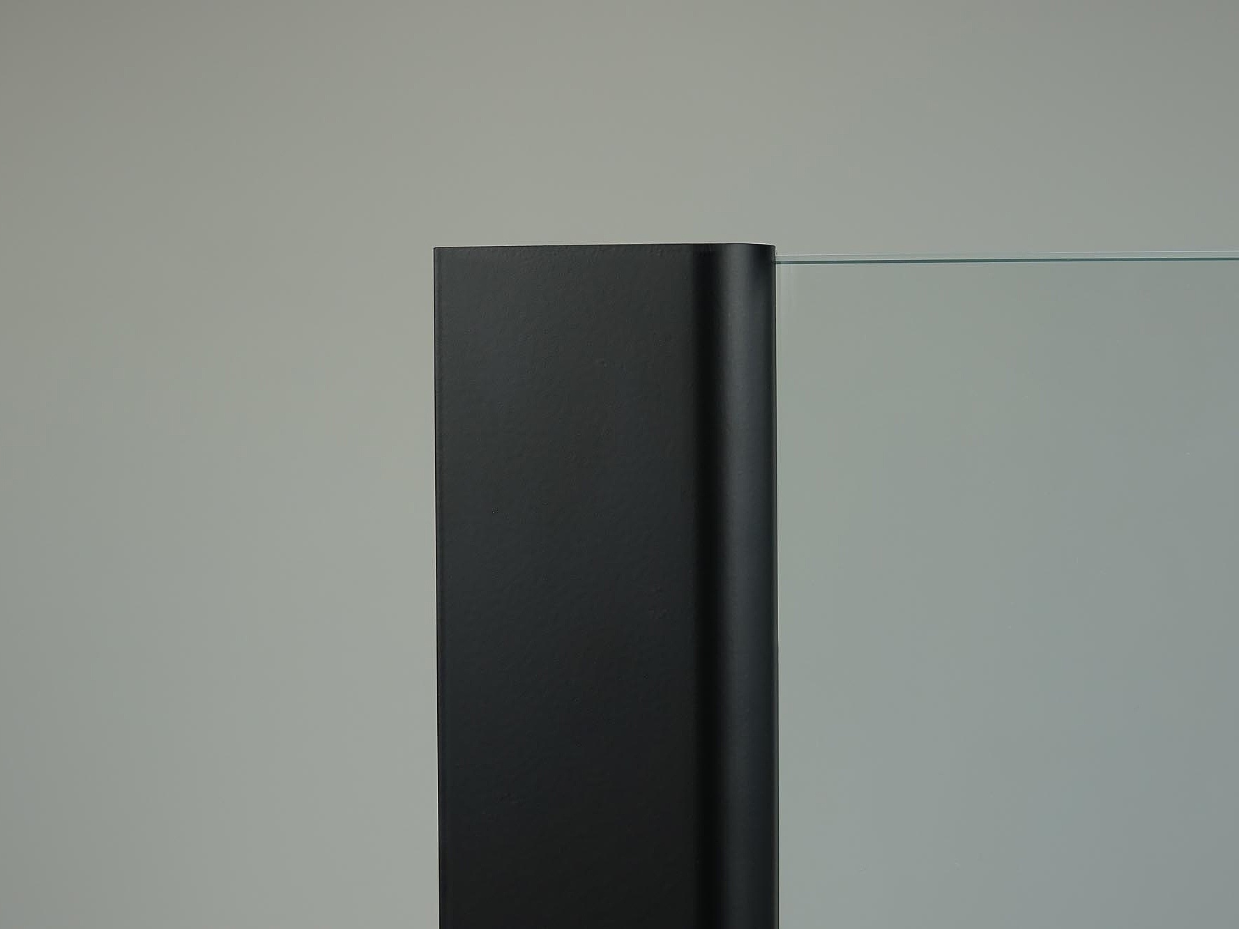 Kermi Duschdesign Duschkabine Oberfläche Wandprofil Schwarz Soft RAL 9005