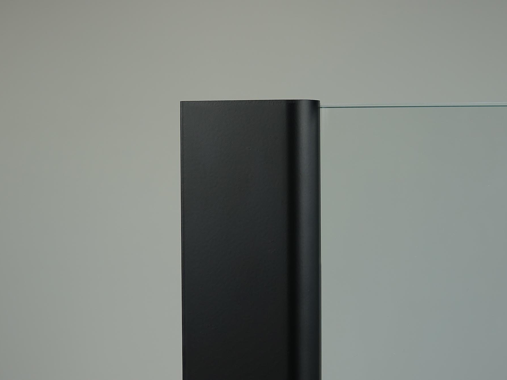 Kermi Duschdesign Duschkabine Oberfläche Wandprofil Schwarz Soft RAL 9005